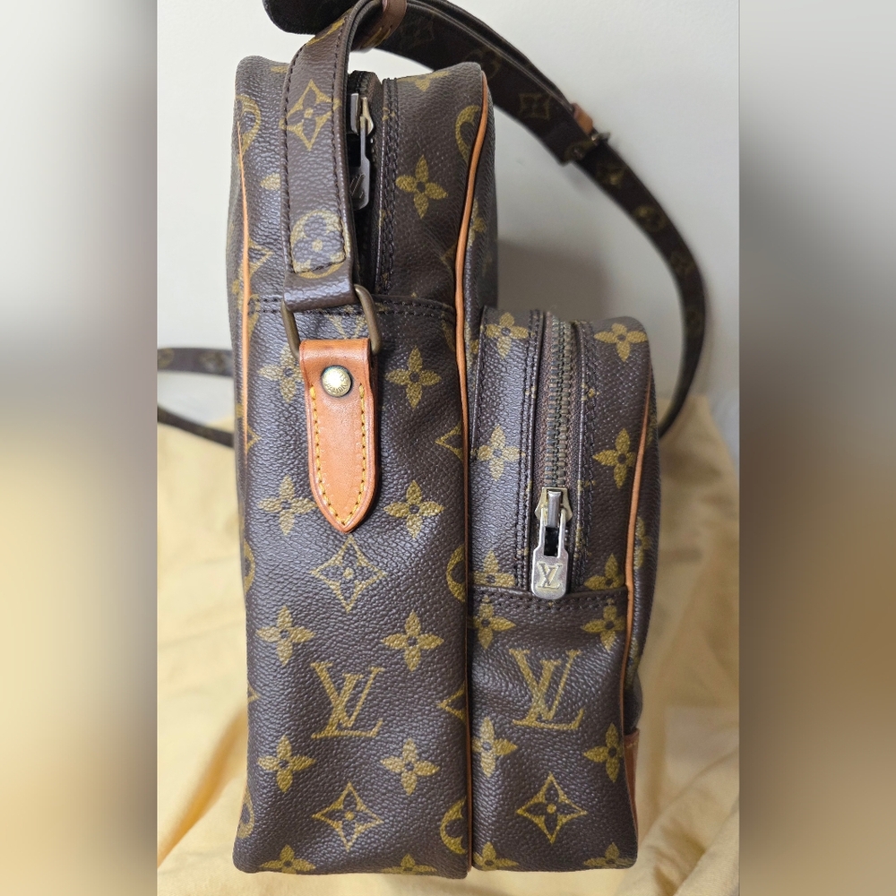 ❌SOLD❌ 🚨RARE🚨 🔥LV Amazone MM🔥 - Picture 8 of 16